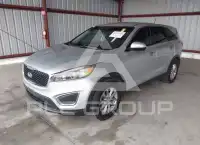 2016 KIA Sorento photo