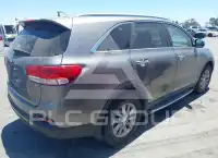 2016 KIA Sorento photo