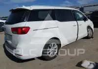 2016 KIA Sedona photo