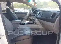 2016 KIA Sedona фото