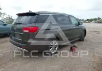 2016 KIA Sedona фото