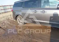 2016 KIA Sedona фото