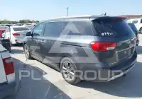 2016 KIA Sedona photo