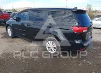 2016 KIA Sedona фото