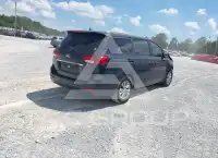 2016 KIA Sedona фото