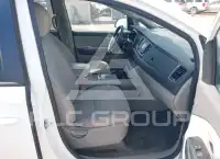 2016 KIA Sedona photo