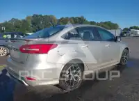 2016 Ford FOCUS фото