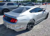 2016 Ford MUSTANG photo