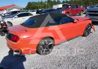 2016 Ford MUSTANG photo