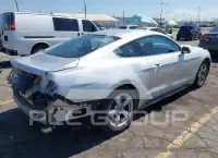 2016 Ford MUSTANG photo