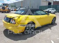 2016 Ford MUSTANG photo