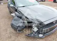 2016 Ford MUSTANG фото