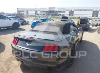 2016 Ford MUSTANG photo