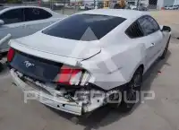 2016 Ford MUSTANG фото
