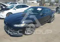 2016 Ford MUSTANG photo