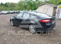 2016 Ford FUSION photo
