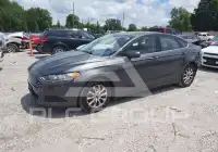 2016 Ford FUSION фото