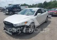 2016 Ford FUSION photo