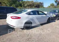 2016 Ford FUSION фото