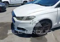 2016 Ford FUSION photo