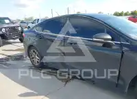 2016 Ford FUSION фото