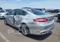 2016 Ford FUSION фото