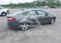 2016 Ford FUSION фото