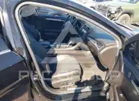 2016 Ford FUSION photo