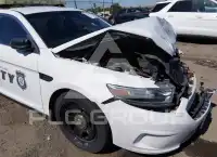 2016 Ford TAURUS фото