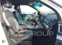 2016 Ford EXPLORER photo