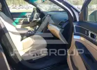 2016 Ford EXPLORER photo