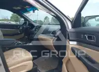 2016 Ford EXPLORER photo