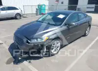 2016 Ford FUSION photo
