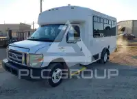 2016 Ford E-350 photo