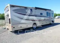 2016 Ford F-530 фото