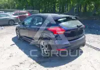 2016 Ford FOCUS фото