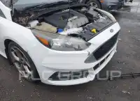 2016 Ford FOCUS фото