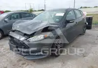 2016 Ford FOCUS фото