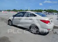 2016 Hyundai Accent photo