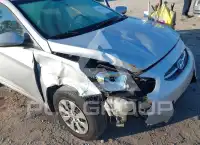 2016 Hyundai Accent photo