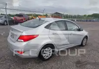 2016 Hyundai Accent photo