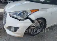 2016 Hyundai Veloster photo