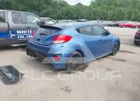 2016 Hyundai Veloster photo