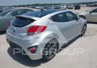 2016 Hyundai Veloster photo