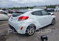 2016 Hyundai Veloster фото