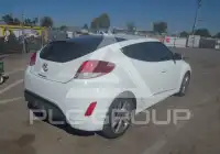 2016 Hyundai Veloster photo