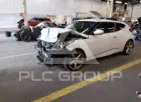 2016 Hyundai Veloster photo