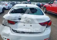 2016 Hyundai Elantra photo