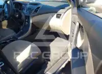 2016 Hyundai Elantra фото