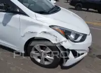 2016 Hyundai Elantra фото